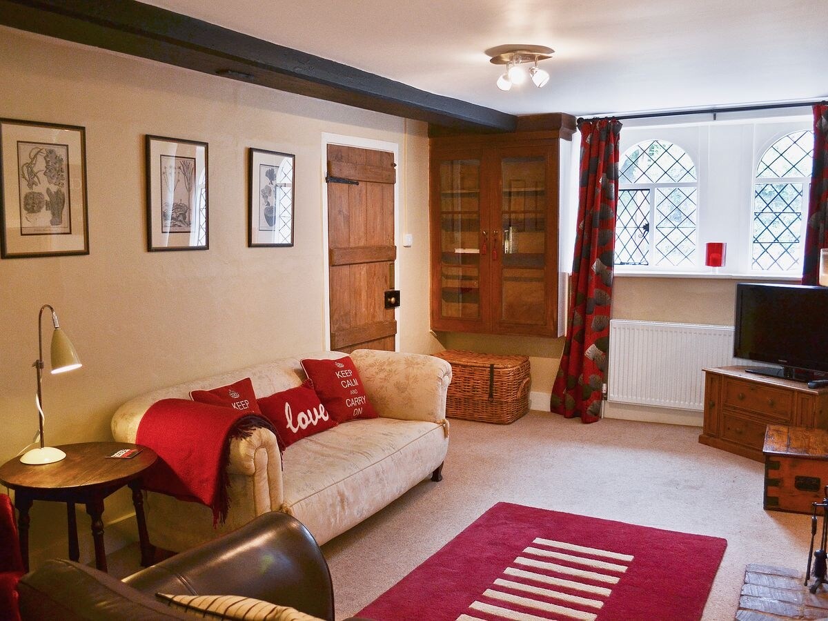 Leeds Castle Holiday Cottages The Guards House Ref 27988 In