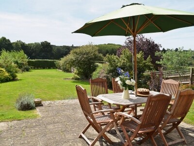 Leeds Castle Holiday Cottages Knight S Cottage Ref 27986 In