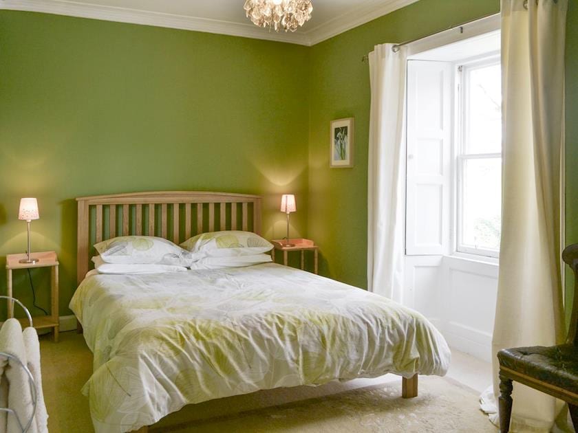 Spacious double bedroom | Burnfoot of Cluden, Holywood, by Dumfries