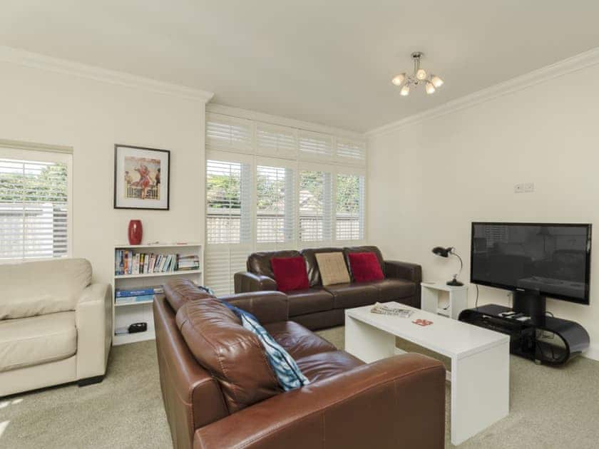 Beautifully presented open plan living space | Owls Croft, Broadstairs