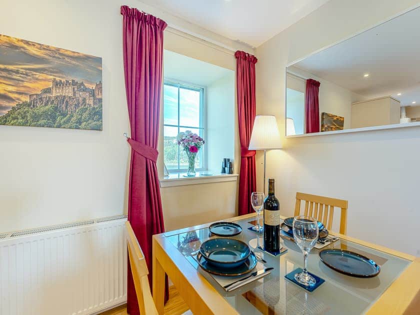 Double bedroom | Osprey Hideaways - Kestrel Cottage, Stirling