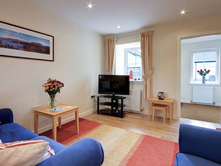 Living room/dining room | Osprey Hideaways - Kestrel Cottage, Stirling