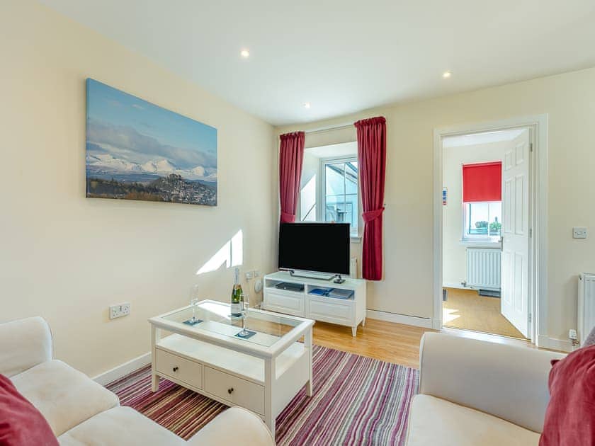 Living room/dining room | Osprey Hideaways - Kestrel Cottage, Stirling