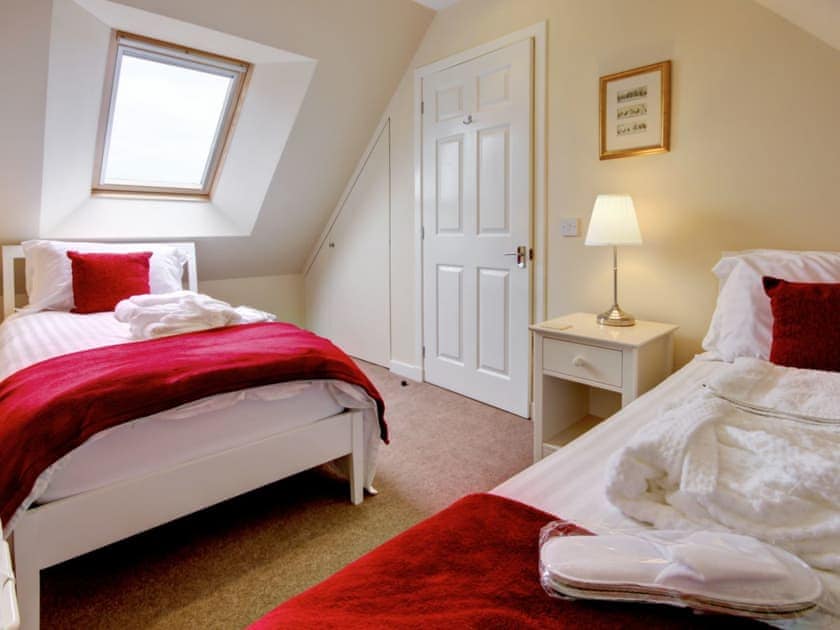 Twin bedroom | Osprey Hideaways - Peregrine Cottage, Stirling