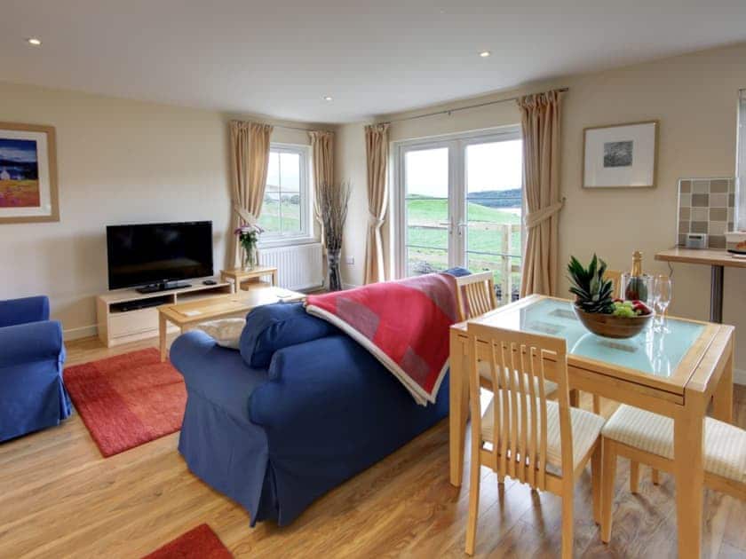 Open plan living/dining room/kitchen | Osprey Hideaways - Osprey Cottage, Stirling