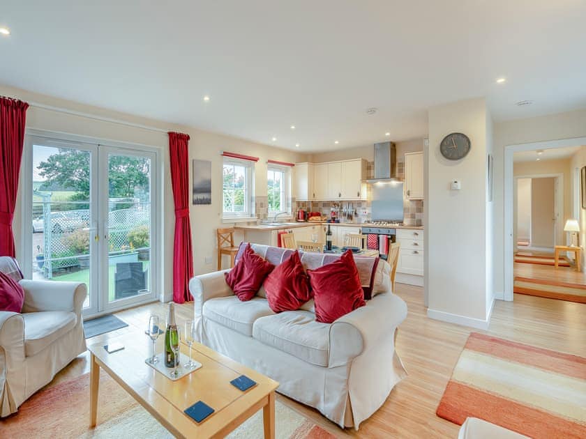 Open plan living/dining room/kitchen | Osprey Hideways - Barn Owl Cottage, Stirling