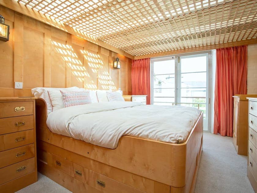 Double bedroom | The Boathouse, Dartmouth