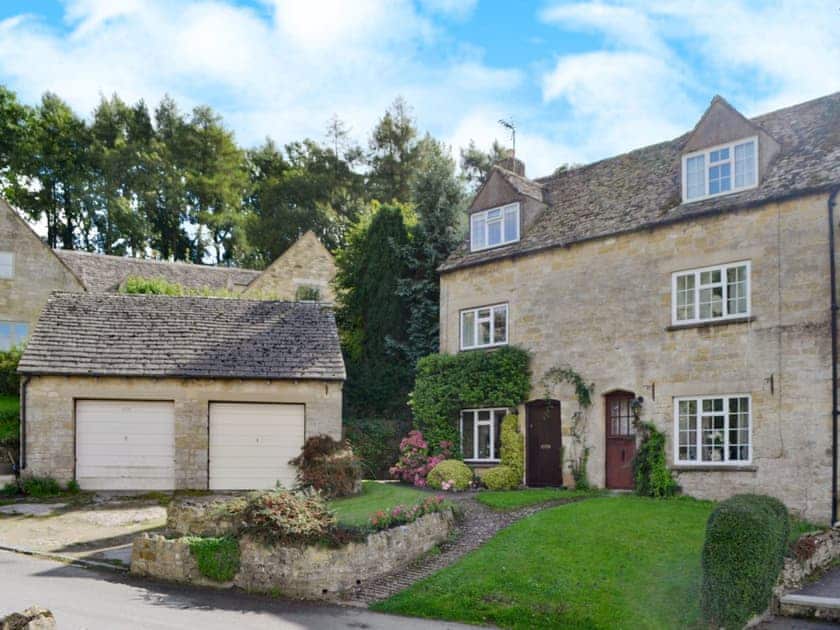 <br />A traditional Cotswolds holiday home | Hill View Cottage, Snowshill