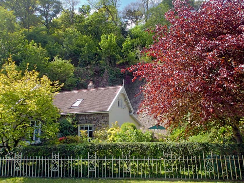 Exterior | Heale Cottage, Littleham, nr. Bideford