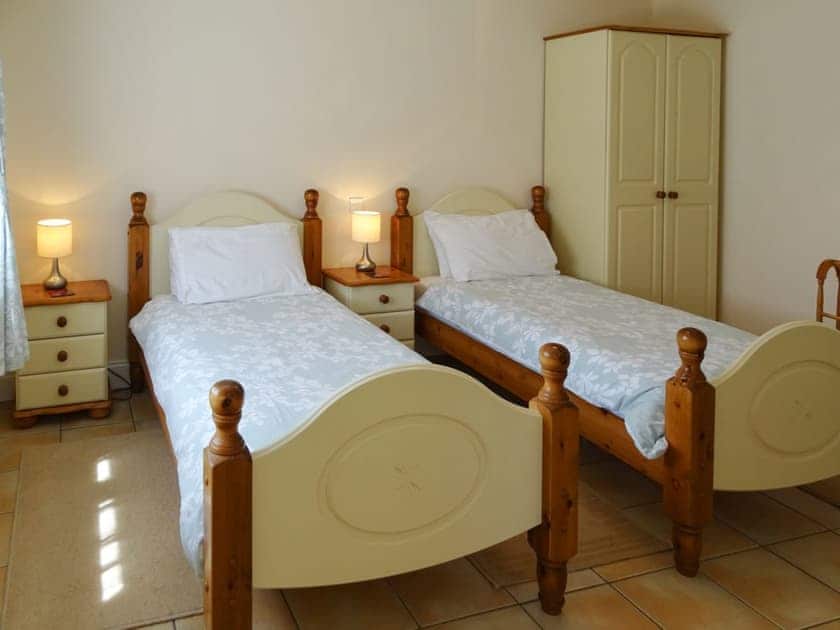 Twin bedroom | Meadow View, Leiston, near Aldeburgh