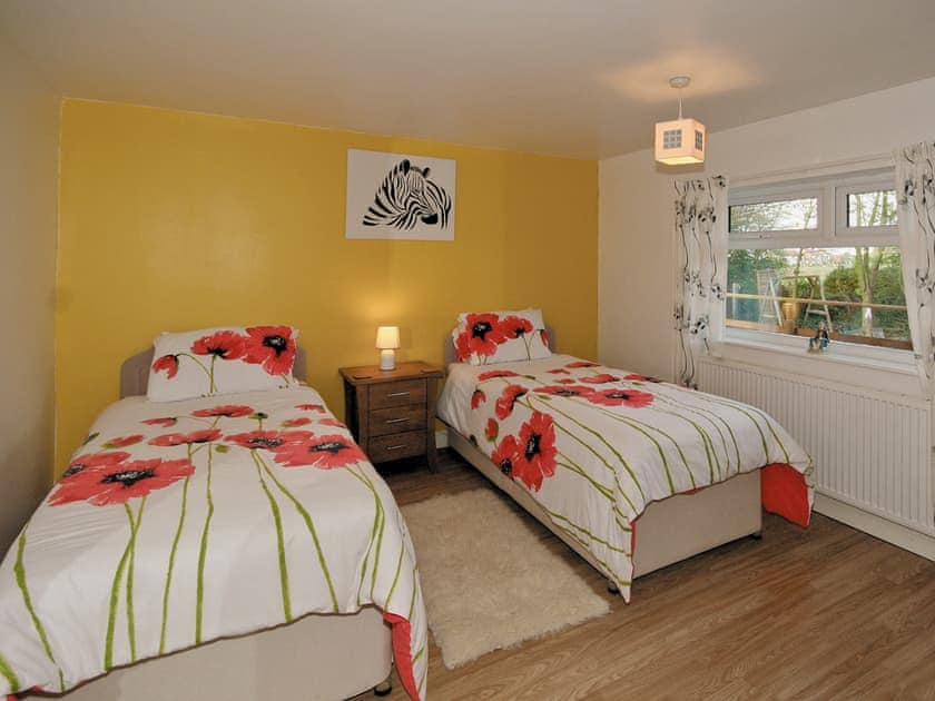 Twin bedroom | Hidden Garden Cottage, Wainfleet, nr. Skegness