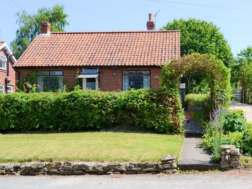 Lovely detached holiday home | Peasholm, Thornton le Dale, near Pickering