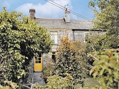 Atlantic Cottage Ref W40736 In Pendeen Near Penzance Cornwall