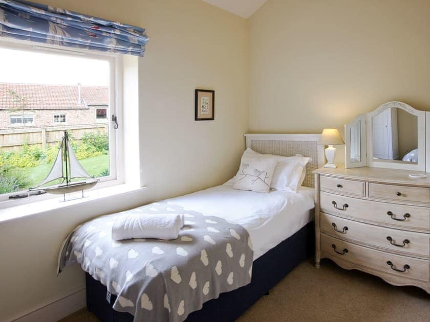 Twin bedroom | Scalby Lodge - Castle View, Scalby, Scarborough