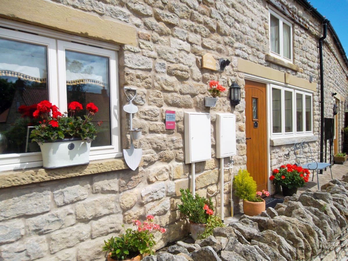 Photo of West Wood Cottage Wrelton ( Ref 28249 ) Holiday cottage in Wrelton near Pickering - Self catering accommodation for 3 guests