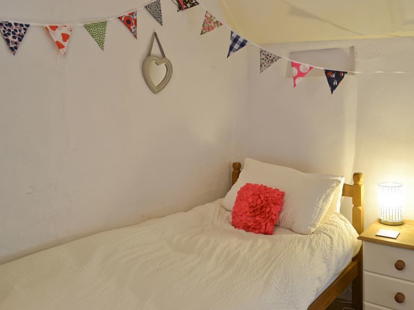 Bedroom | Bee Bowl Cottage, Landcross, nr. Bideford