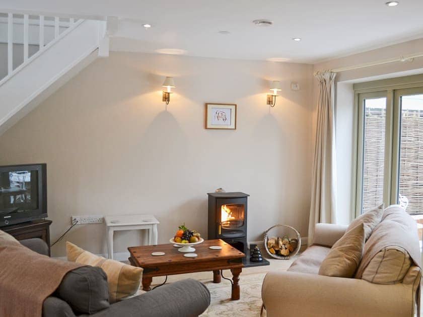 Open plan living/dining room/kitchen | Albans Barnyard - Cox Cottage, Pembury, nr. Tunbridge Wells