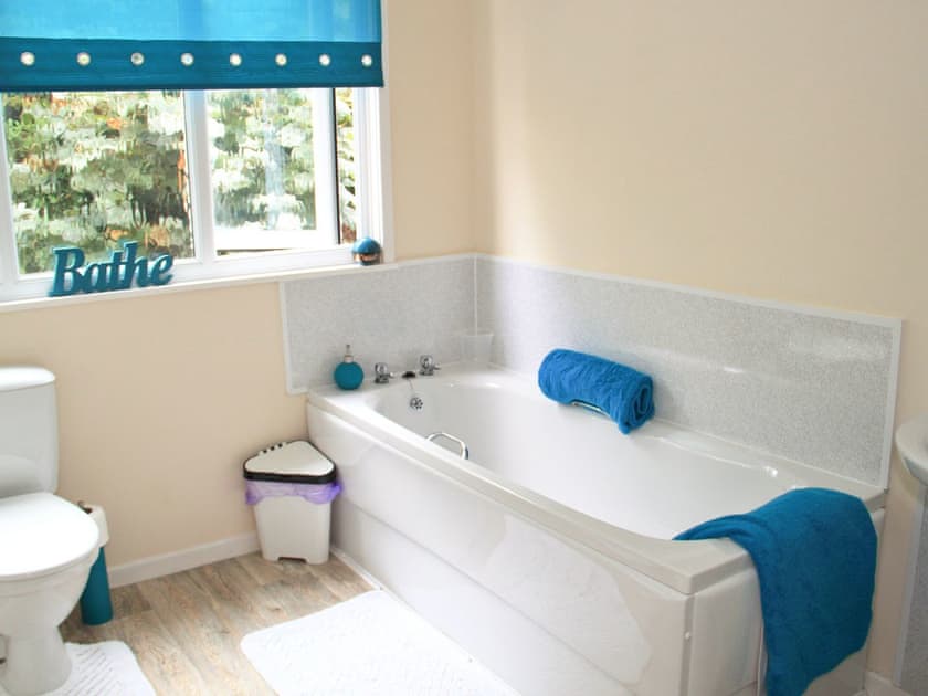 Bathroom | Bryn Euryn Cottage, Rhos-on-Sea, nr. Colwyn Bay