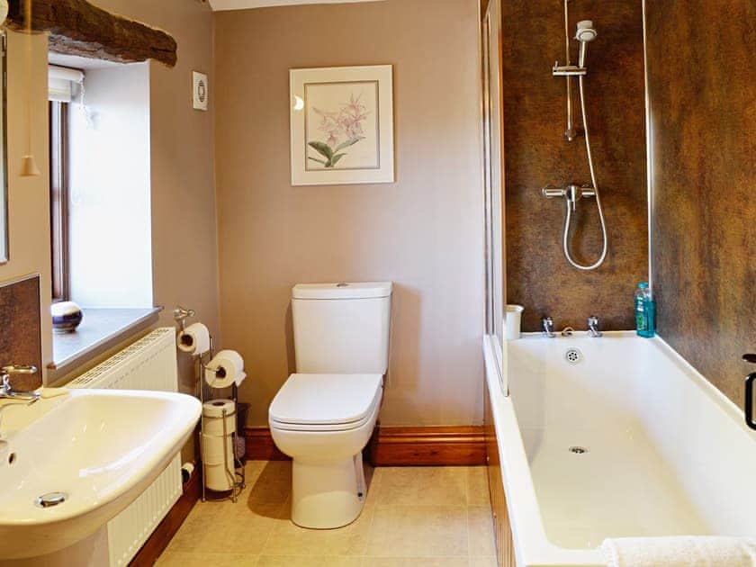 Bathroom | Hole House Farm Cottages - Garden Cottage, Pooley Bridge, Ullswater