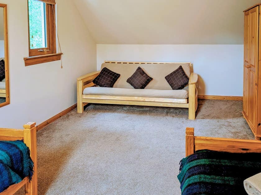 Twin bedroom | Rowan Cottage, Carrbridge