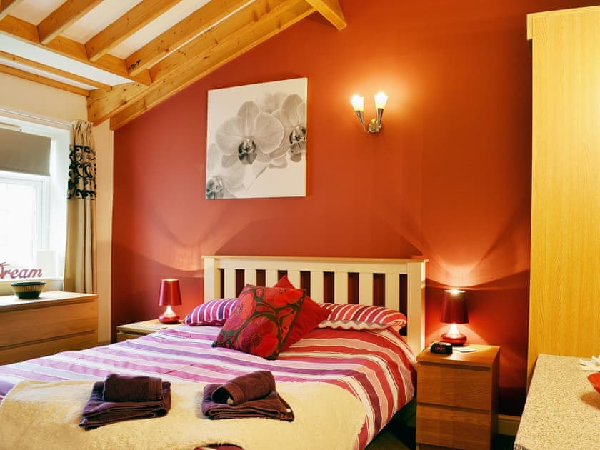 Double bedroom | Newbiggin Gardens - Wold View, Newbiggin Gardens, Filey