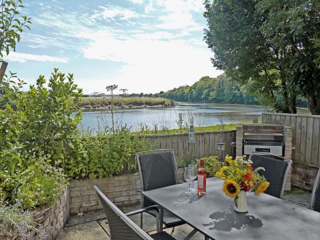 Waterside Ref 26081 In Warkworth Northumberland Cottages Com