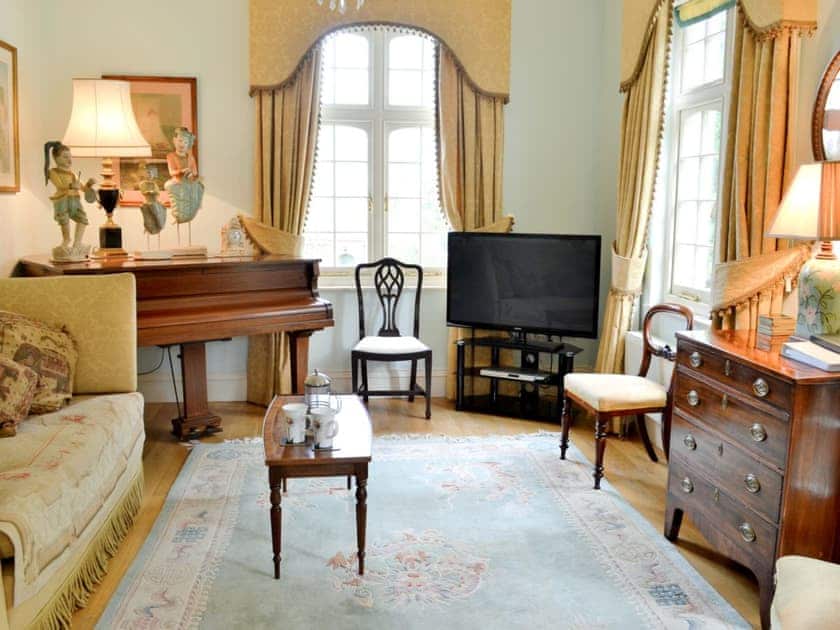 Living room/dining room | Webbery Manor Estate - Coach House, Cutcliffe Chambers, Webbery, nr. Bideford