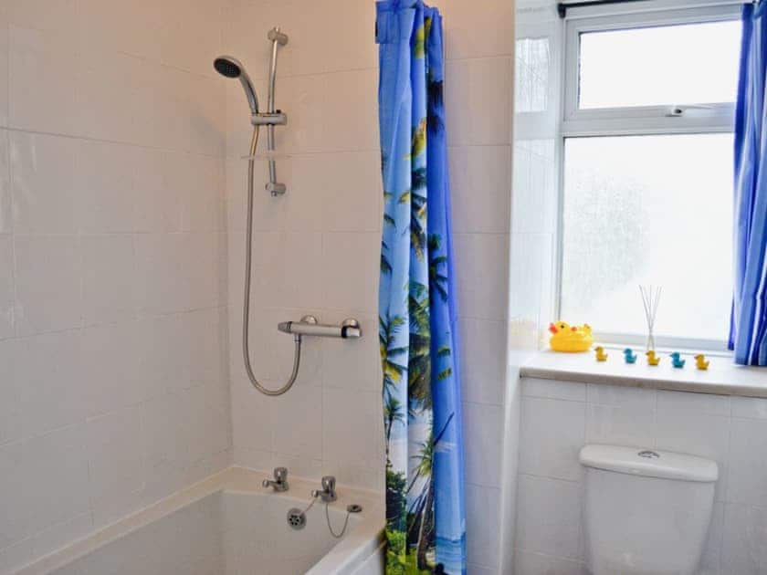 Bathroom | Stonylea Cottage, Cumbernauld