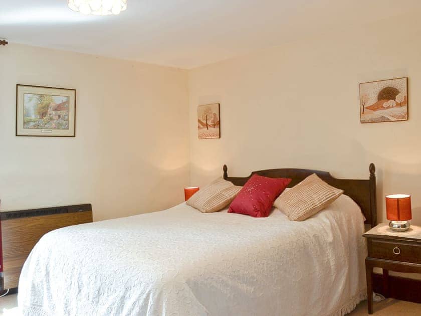 Double bedroom | Forget-me-not Cottage, New Radnor, nr. Hay-on-Wye