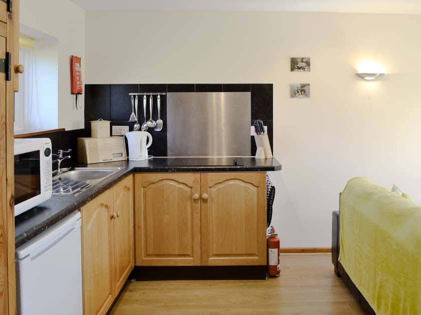 Open plan living/dining room/kitchen | Rose Cottage, Winterbourne, Steepleton