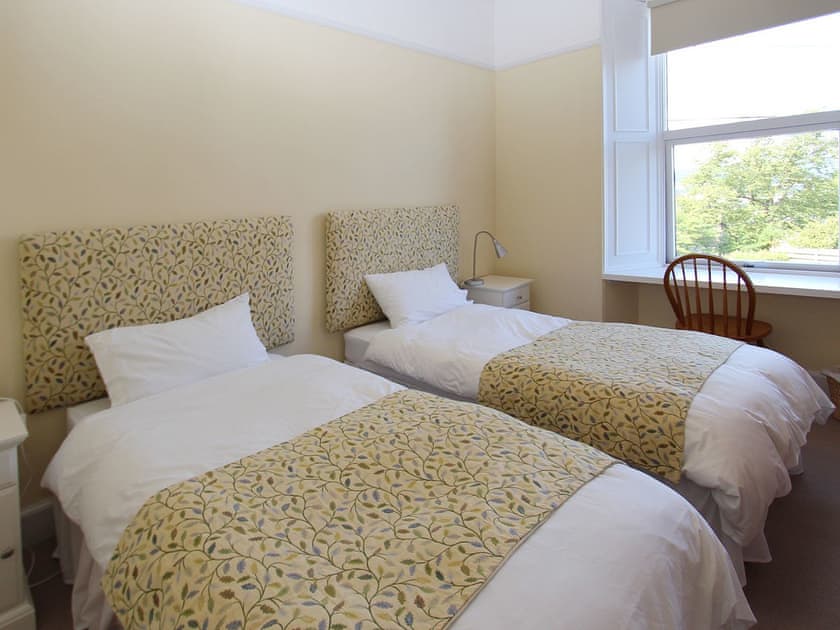 Twin bedroom | The Townhouse, Inverness