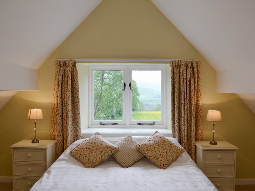 Double bedroom | Winhill Cottage, Bamford