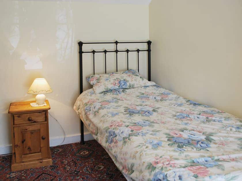 Twin bedroom | Ryecroft, Hope Valley