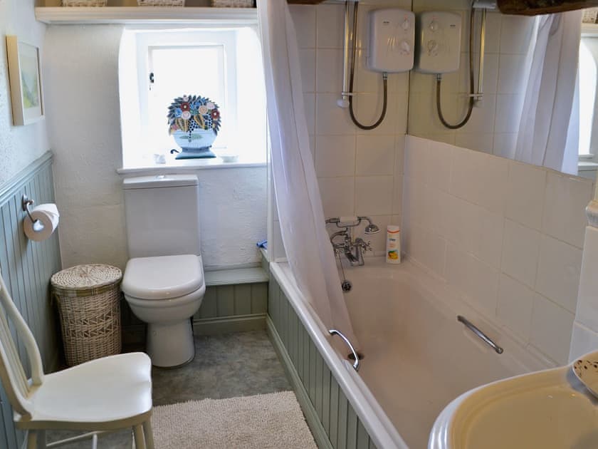 Bathroom | Southview Cottage, Wellow, nr. Yarmouth