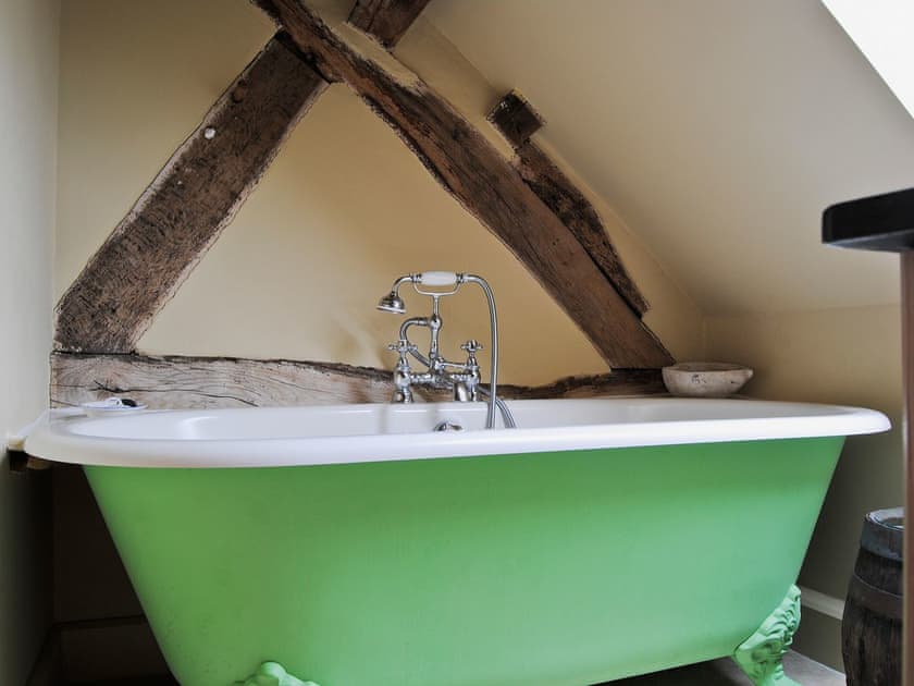 Bathroom | Broome Farm Cottages - Bequia, Broome Chatwall, nr. Church Stretton