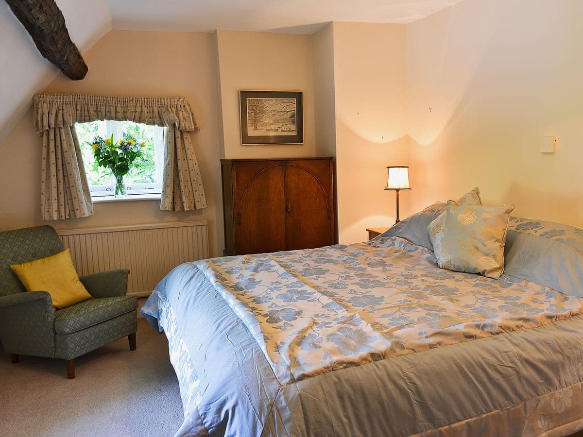 Rose Cottage Number 2 Ref 28440 In Chipping Campden