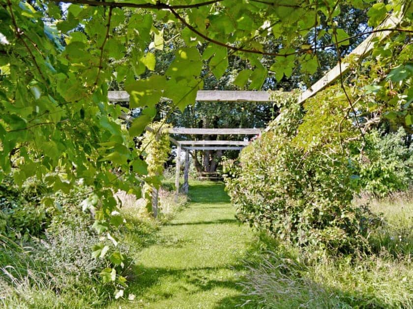 Garden and grounds | Dairy Cottage, West Knapton