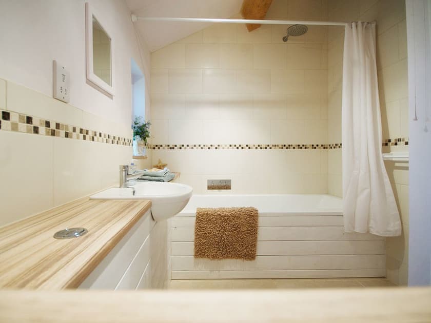 Bathroom | Brimble Cottage, Axminster, nr. Lyme Regis