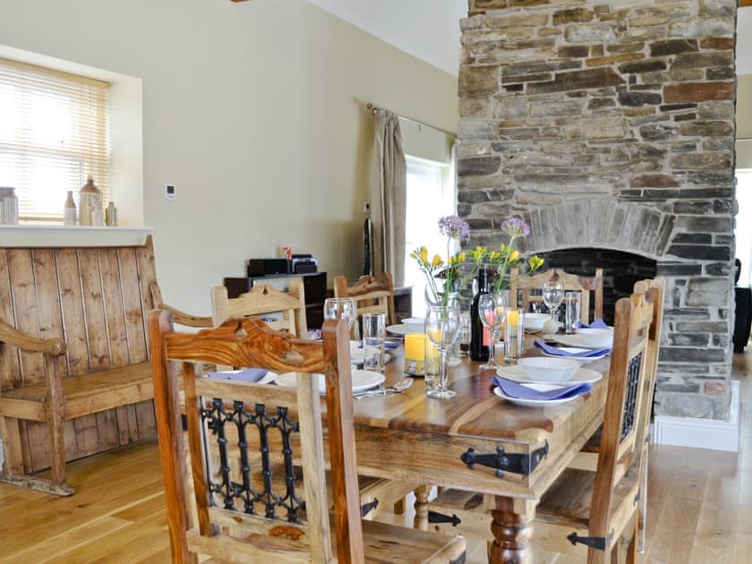 Kitchen/diner | Tanylan Farm Cottages - Coal House, Kidwelly