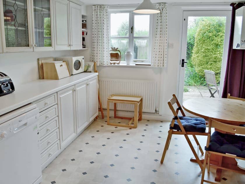 Kitchen/diner | Meadow Cottage, Broadwindsor