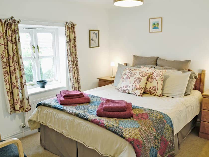 Double bedroom | Meadow Cottage, Broadwindsor
