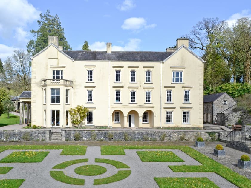 Aberglasney Gardens | Ivy Cottage, Drefach Felindre, nr. Newcastle Emlyn