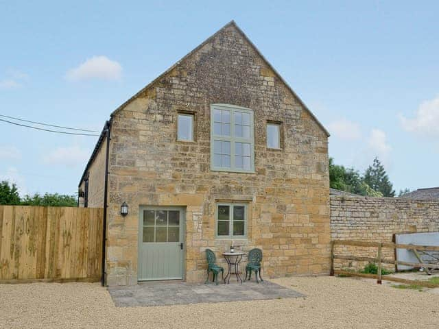 The Stables Ref 28776 In Bourton On The Hill Near Moreton In