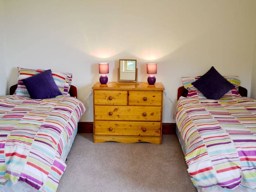 Twin bedroom | Greenmeadow Bungalow, Llanon, nr. Aberaeron