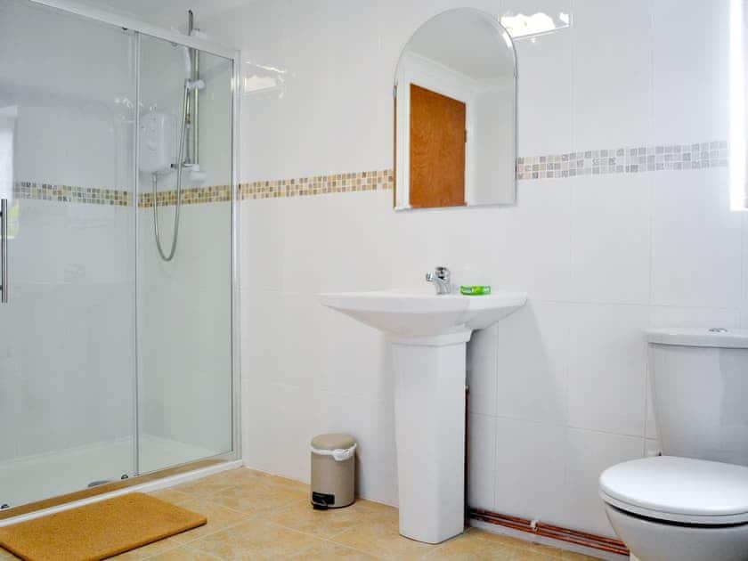 Shower room | Greenmeadow Bungalow, Llanon, nr. Aberaeron