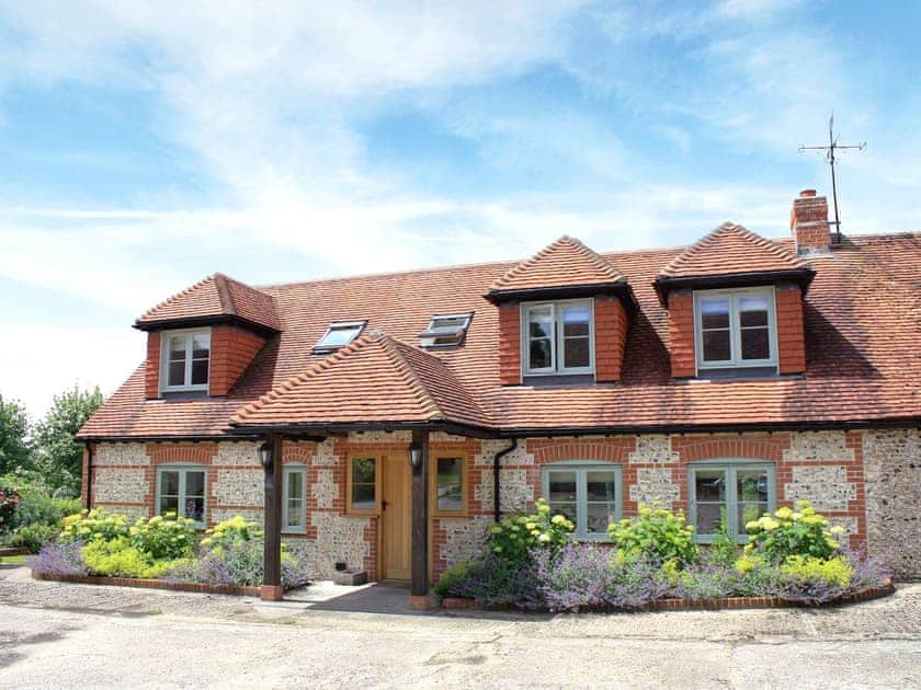 Characterful red-bricked house | The Owl House, Bishops Waltham