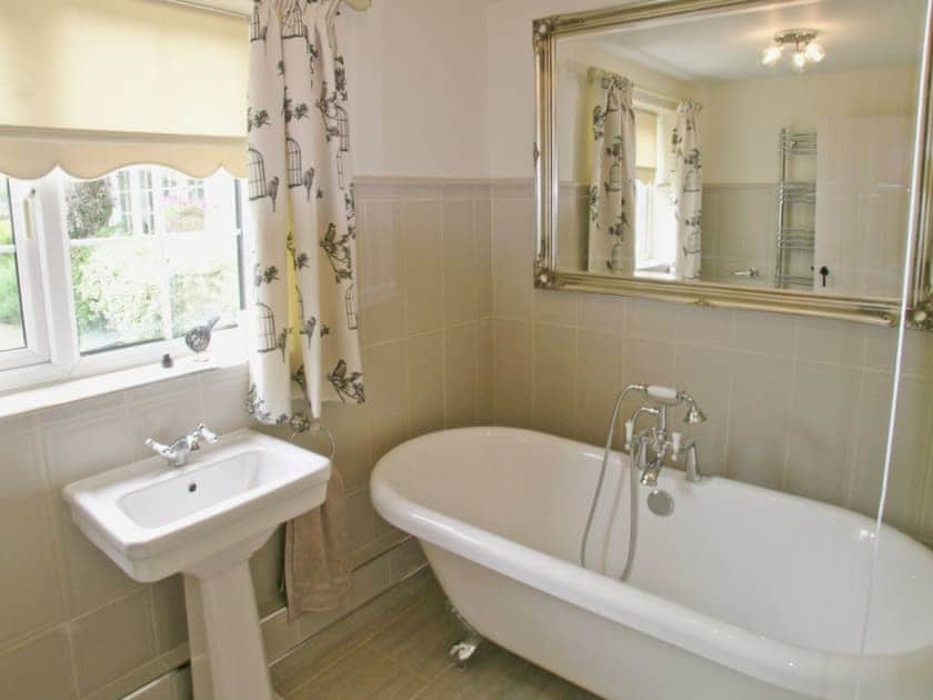 Bathroom | Captain’s Cottage, Winterton-on-Sea