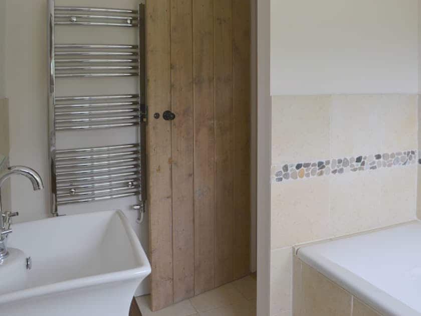 Bathroom | Harbourway, Craster