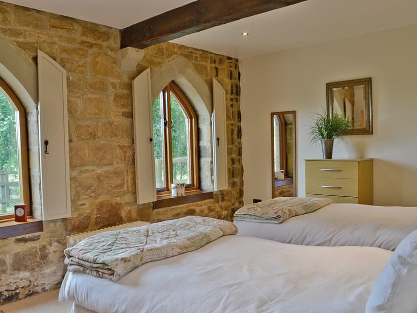 6ft zip and link bedroom (can be twin) | The Water Castle, Newton, near Corbridge
