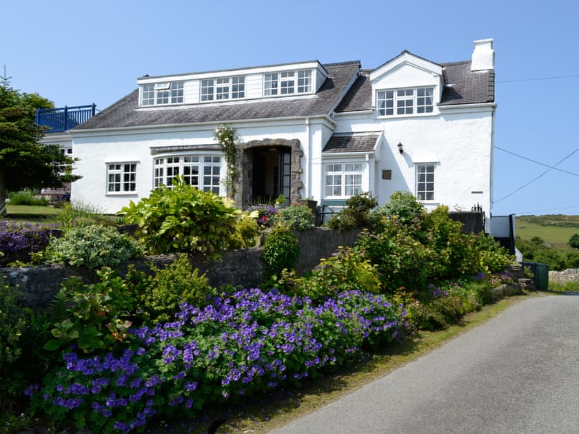 Exterior | Salem Fach, Llanfairynghornwy